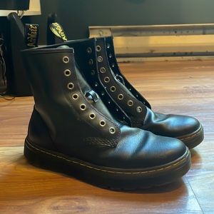 Doc martins, worn once. (LACES NOT INCLUDED!!)